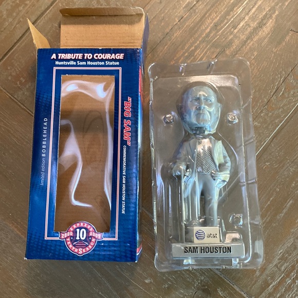 Sam Houston Bobblehead - Picture 2 of 4